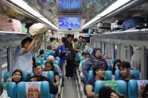 Libur Sekolah Membuat Penjualan Tiket KA Daop 2 Bandung Melonjak