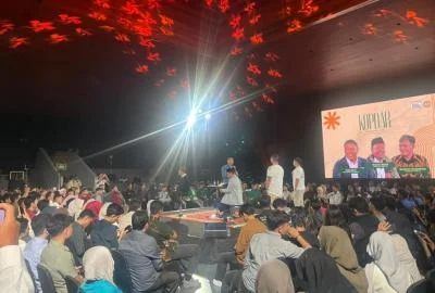 Mahasiswa Geruduk Diskusi di UGM: Wamen Sudaryono Soroti Tidak Mencerminkan Demokrasi