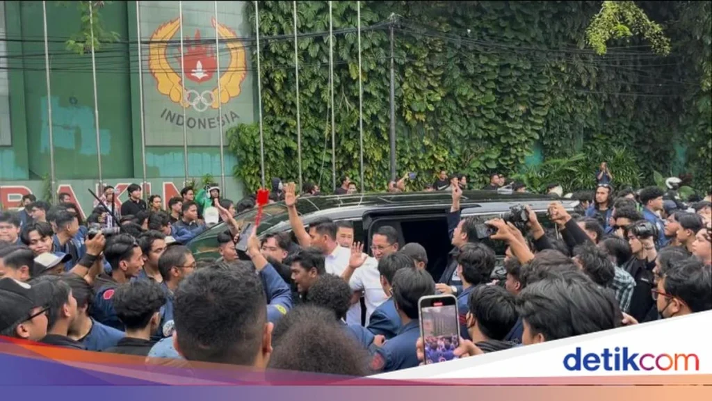 Mahasiswa Tolak Kopdes, Menteri Koperasi Tersinggung