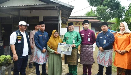Maulana Diza Serahkan Hasil Program Bedah Rumah untuk Masyarakat
