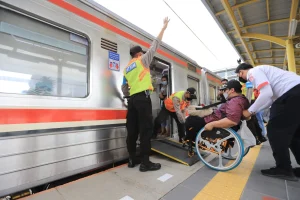 Maxim Bantu Difabel dengan Transportasi dan Kemitraan
