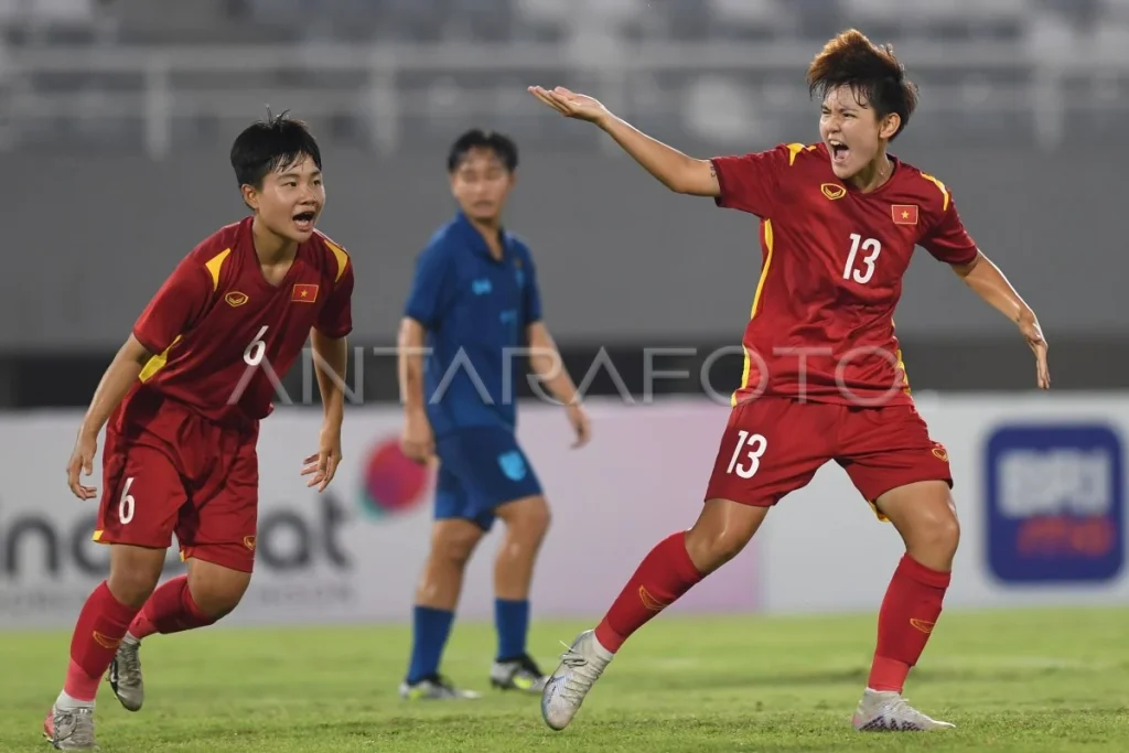 Media Vietnam Marah Kekalahan Timnas Vietnam U-19: 'Kuliti' Wasit Jepang