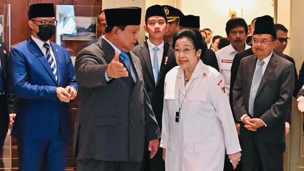 Megawati dan Prabowo Bercanda Usai Peringatan Hari Lahir Pancasila