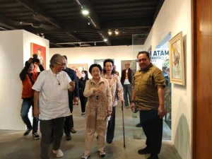 Megawati Kenang Masa Kecil Bareng Bung Karno Lewat Lukisan