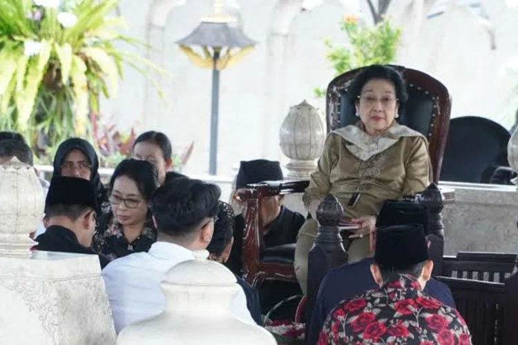 Megawati Ziarah ke Makam Bung Karno, Menguatkan Semangat Perjuangan