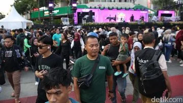 Mengapa Menutup Mata di Tempat Bising Justru Mengganggu Pendengaran