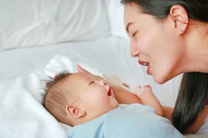 Mengapa Orang Tetap Bicara kepada Bayi yang Belum Bisa Menjawab?