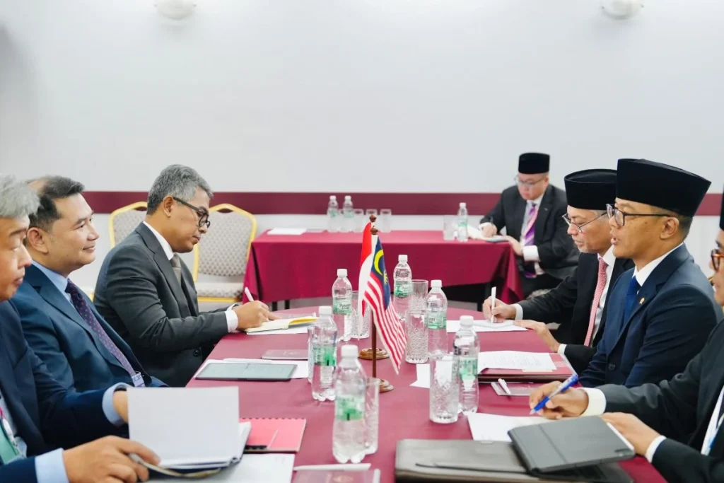 Menlu Malaysia dan RI Membahas Kerja Sama Ekonomi dan Perdagangan