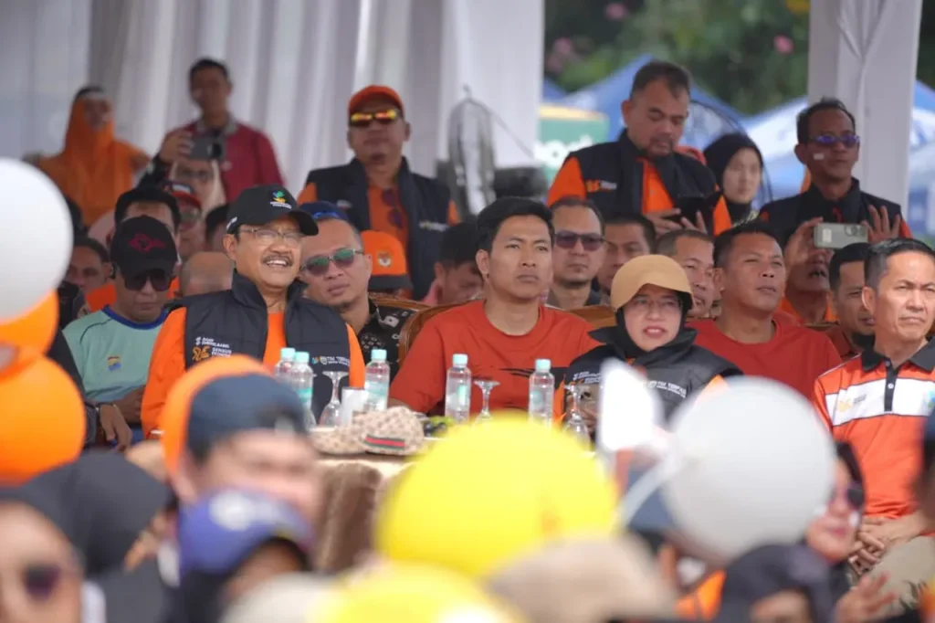 Mensos Pimpin Ikrar Petugas Sensus Ekonomi 2026 di Palembang