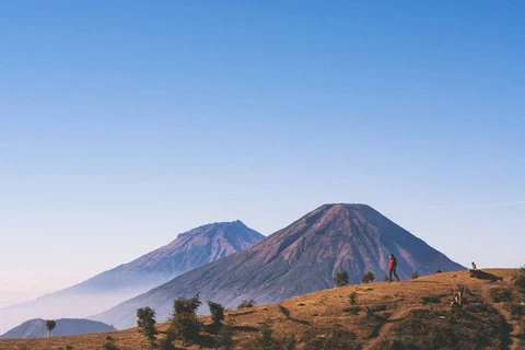 Merawat Gunung Prau Membangkitkan Ekonomi Warga Patakbanteng