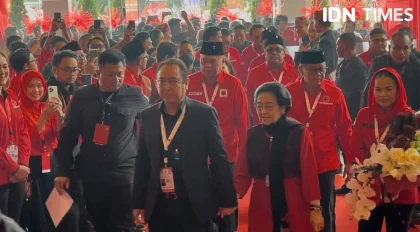 Momen Gandengan Megawati-Prabowo Dinilai Wajar oleh Said PDIP