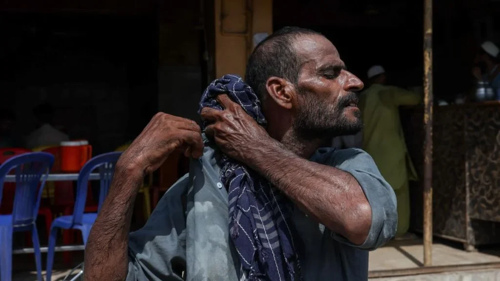 Pakistan Mengalami Gelombang Panas Ekstrem, Suhu di Dadu Mencapai 51 Derajat