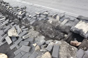 Pencuri Kabel PJU di Jatinegara Ditangkap Saat Beraksi