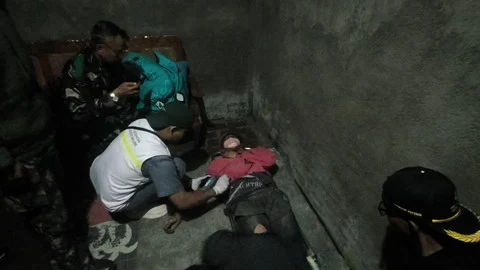 Pendaki Ilegal Gunung Semeru Berhasil Dievakuasi
