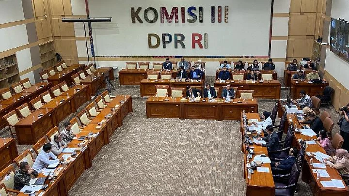 Pengesahan RUU Polri Dikritik, Dinilai Tidak Sejalan dengan Reformasi Kepolisian
