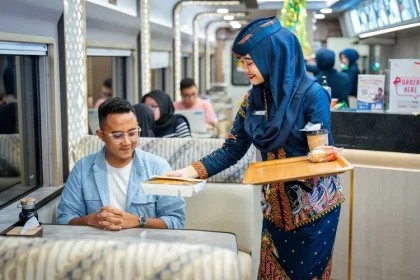 Penumpang Kereta Cepat Whoosh Bisa Menikmati Hidangan Kuliner dari KAI Services