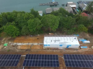 Pertamina NRE dan Koperasi Kemenkop Bangun PLTS KDKMP Pulau Sembur, Progres Capai 80%