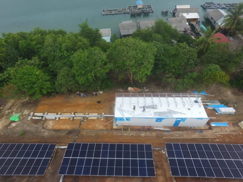 Pertamina NRE dan Koperasi Kemenkop Bangun PLTS KDKMP Pulau Sembur, Progres Capai 80%