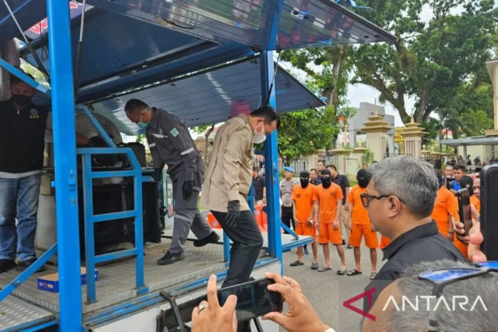 Polda Jambi Musnahkan 52 Ribu Pil Ekstasi dan Ratusan Vape Berisi Sabu Cair