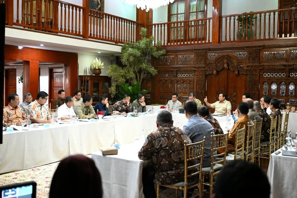 Prabowo Kumpulkan Menteri di Rumah Kertanegara