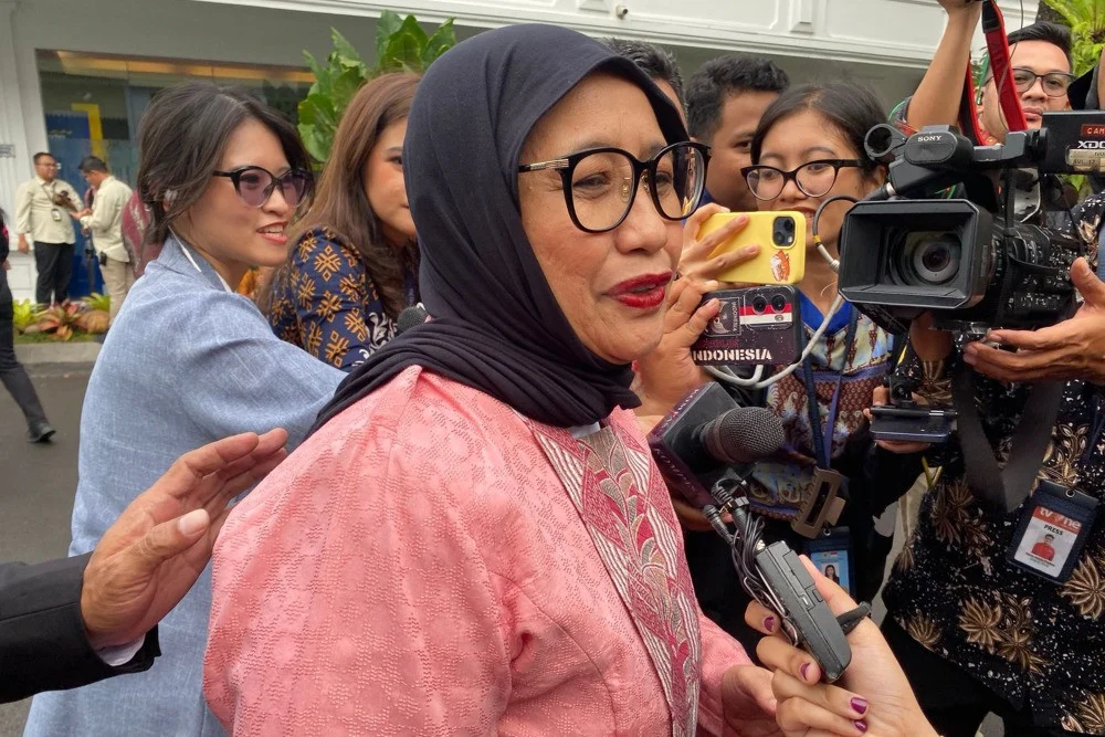 Prabowo Menunjuk Pimpinan Baru BGN, Nanik S Deyang sebagai Kepala
