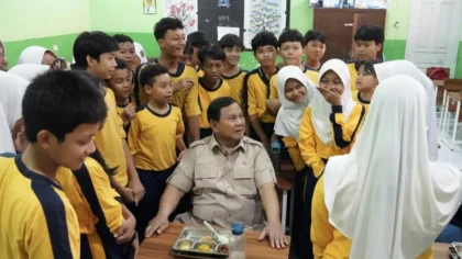 Prabowo Pastikan Program MBG Tetap Jalan Meski Bos BGN Dicopot