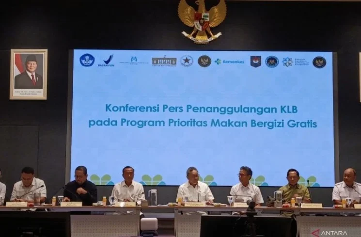 Presiden Prabowo Instruksikan Pejabat Baru BGN Perkuat Koordinasi untuk Percepat Program MBG