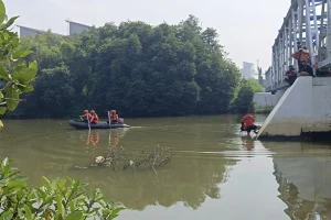 Pria Asal Surabaya Tenggelam Saat Memancing di Sungai Kali Lamong
