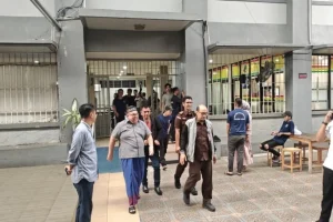 Razman Nasution Dijebloskan ke Lapas Cipinang dengan Peci dan Sarung