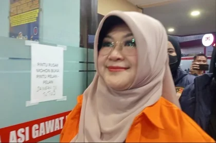 Refly Harun Ungkap Alasan Dokter Tifa Mengenakan Baju Tahanan