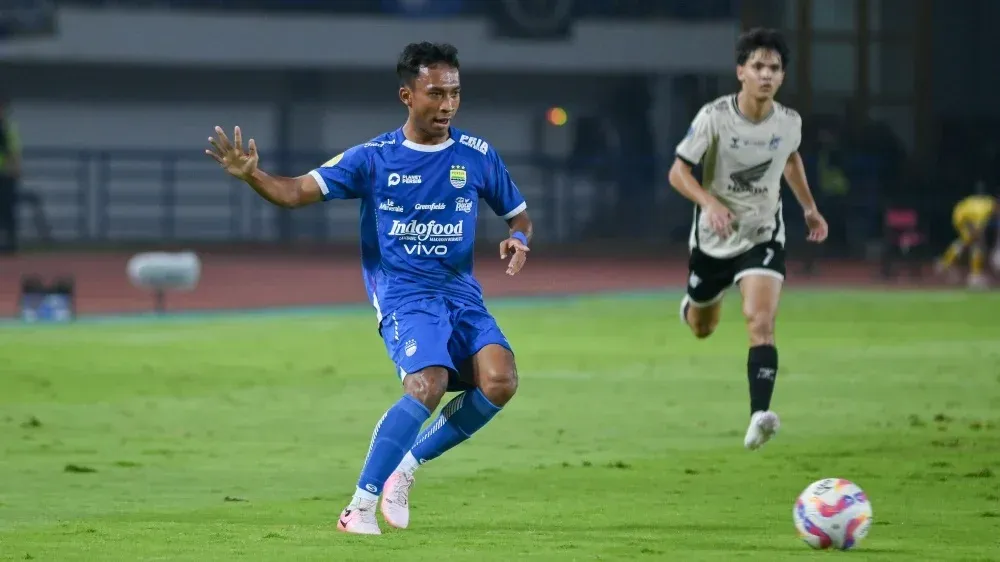 Robi Darwis Tinggalkan Persib demi Cari Tantangan Baru