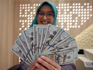 Rupiah Melemah 93 Poin, Apa Faktor Pemicunya?
