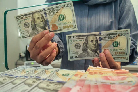 Rupiah Melemah dan IHSG Anjlok: Apa yang Terjadi?
