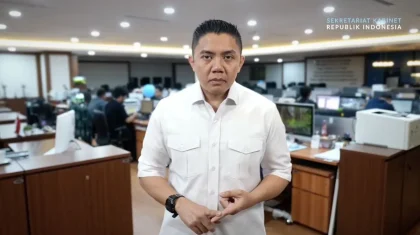 Seskab Teddy Jelaskan Alasan Kenaikan Harga Pertamax