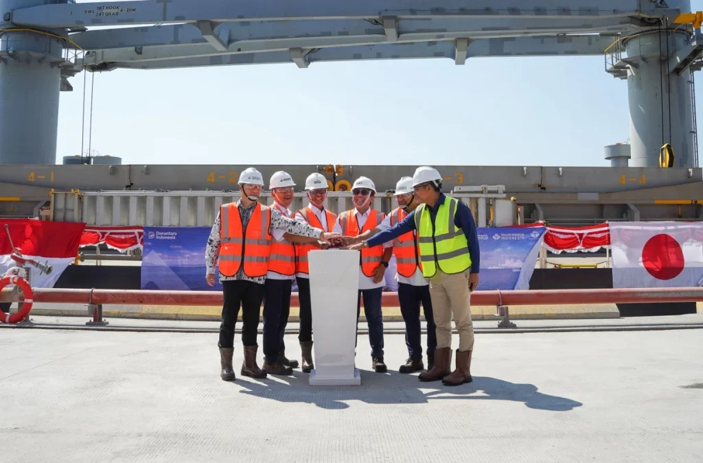 SIG Perluas Ekspansi Global ke Pasar Amerika Serikat dengan Fasilitas Ekspor di Tuban