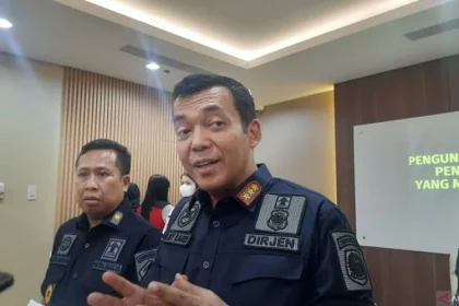 Silmy Karim Tersangkut Kasus Izin Tinggal, Serahkan Diri ke KPK