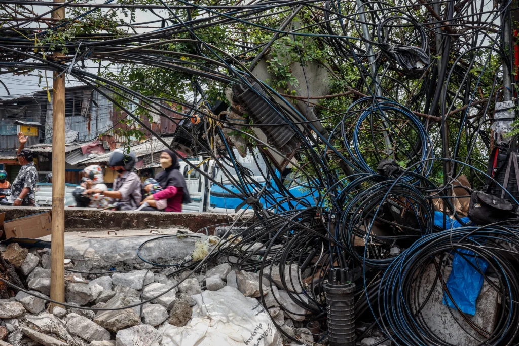 Siswi SMAN 6 Jakarta Tewas Tersangkut Kabel, Masyarakat Desak Pengelola Utilitas Diaudit