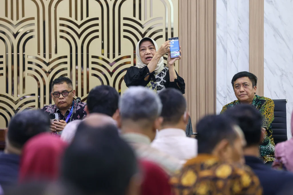 Surabaya Coba Perlinsos Digital dengan Pemindaian Wajah