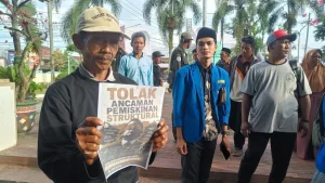 Tolak Alih Fungsi Lahan, Petani Silo Demo di DPRD Jember