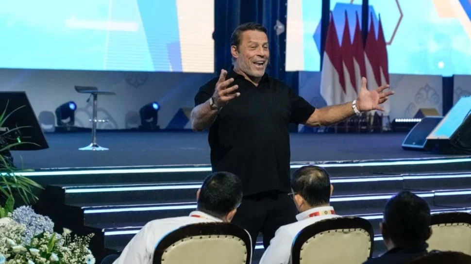 Tony Robbins, Motivator AS yang Diajak Presiden Prabowo Makan Menu MBG