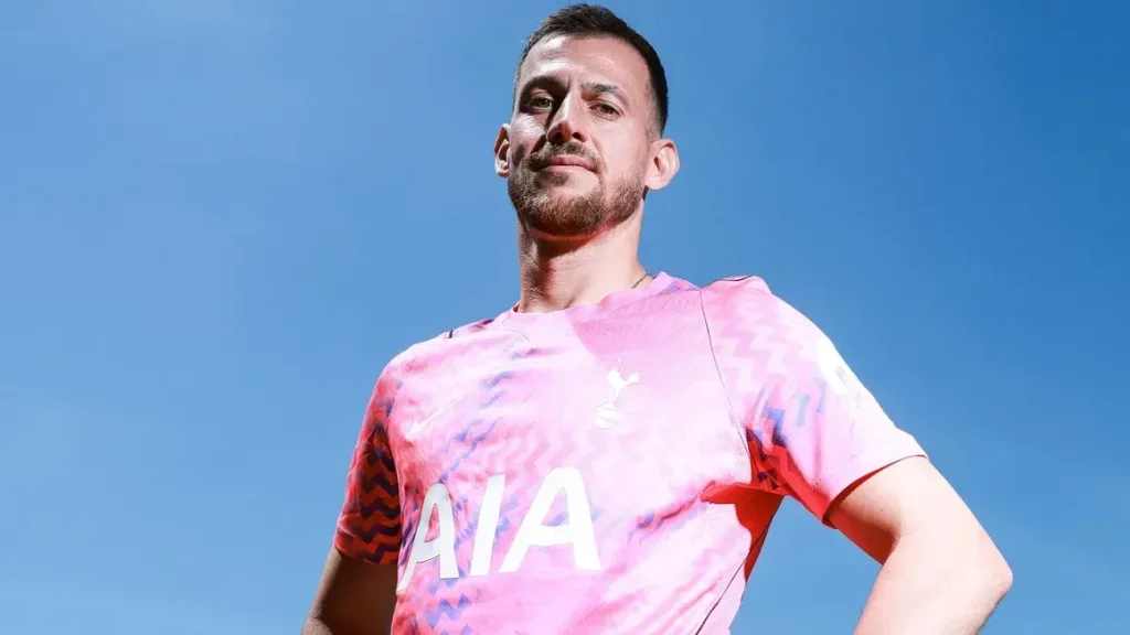 Tottenham Hotspurs Rekrut Kiper Martin Dubravka untuk Membangun Kekuatan Belakang