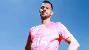 Tottenham Hotspurs Rekrut Kiper Martin Dubravka untuk Membangun Kekuatan Belakang