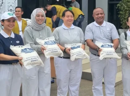 Tzu Chi ASG Bantu Warga Teluknaga dengan 5 Ton Beras