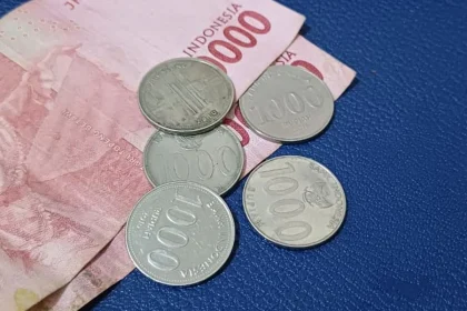 Utang Pinjol Warga RI Tembus Rp 102 Triliun per April 2026, Naik 26,11 Persen