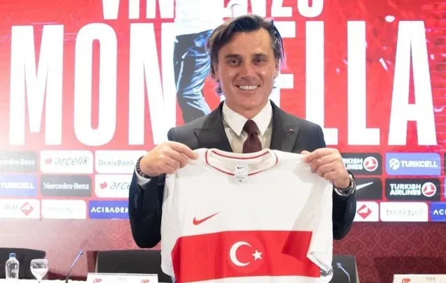 Vincenzo Montella Tetap Bertahan Meski Timnas Turki Gagal di Piala Dunia 2026