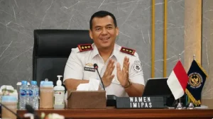Wakil Menteri Imigrasi Silmy Karim Tiba di Gedung Merah Putih KPK