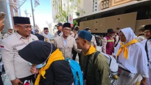 Wamenhaj Sambut Jemaah Gelombang Dua Tiba di Madinah: Jaga Kesehatan