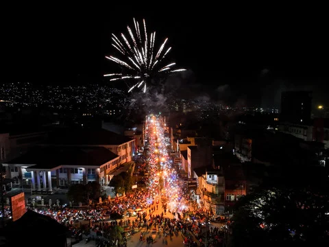 Warga Ambon Konvoi Kemenangan Belanda atas Swedia di Piala Dunia 2026