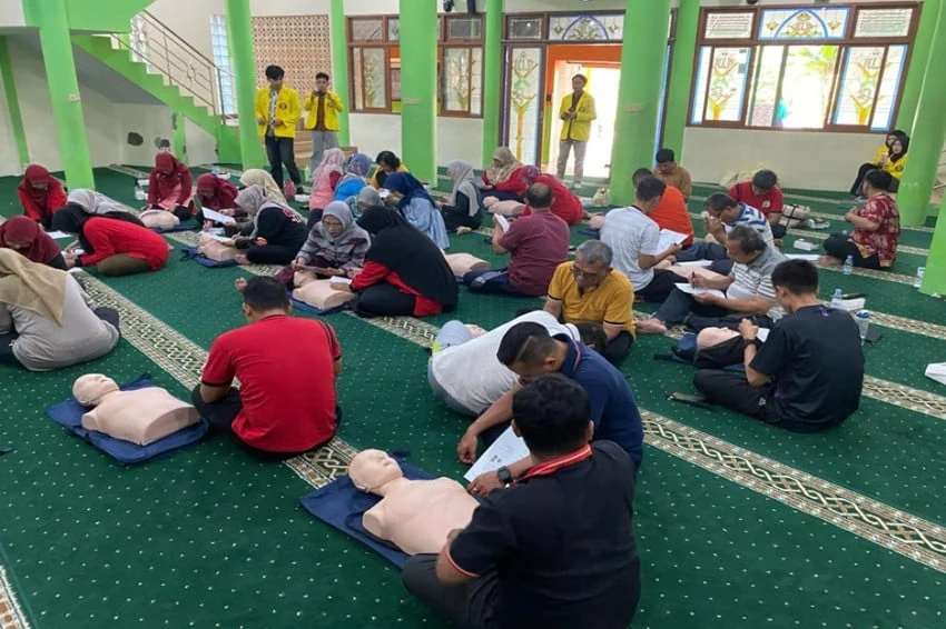 FKM UI Gelar Pelatihan K3 dan Kesiapsiagaan Kebakaran untuk Guru SMPN 107 Jakarta