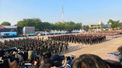 Jokowi dan Jusuf Kalla Hadiri Perayaan HUT Bhayangkara Polri Ke-80